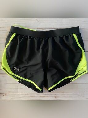 Women’s Under Armour Shorts (size small)